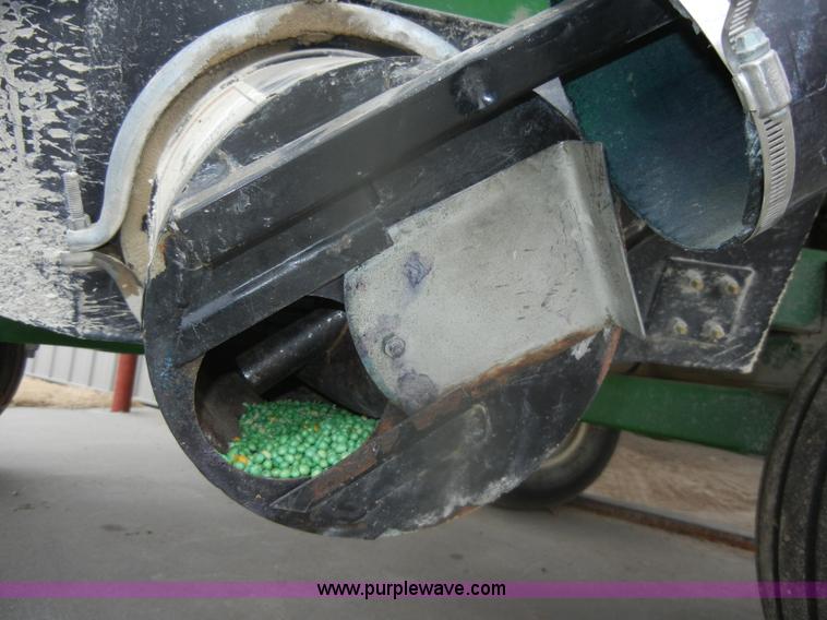 image for item D4539 Unverferth 275 gravity wagon