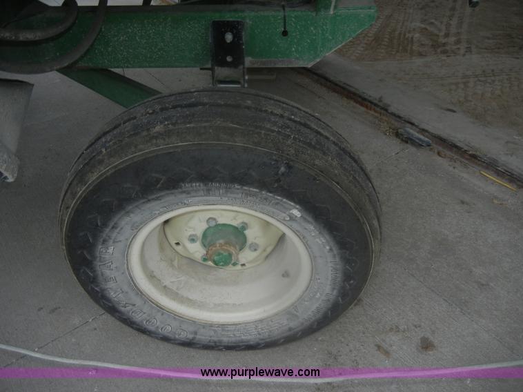 image for item D4539 Unverferth 275 gravity wagon