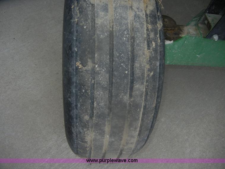 image for item D4539 Unverferth 275 gravity wagon