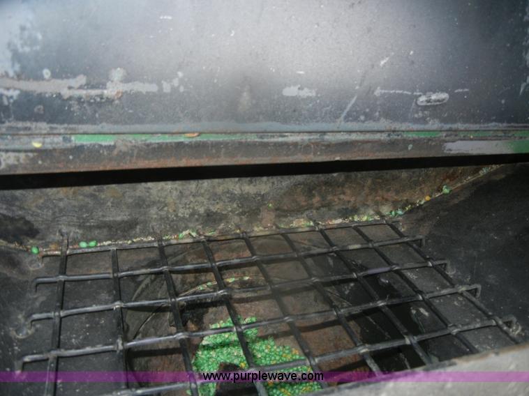 image for item D4539 Unverferth 275 gravity wagon