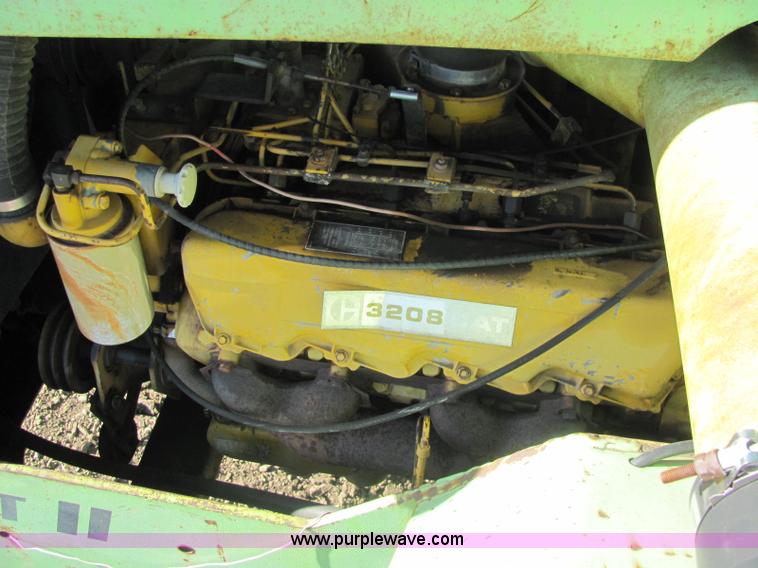 image for item E2674 1974 Steiger Bearcat II 4WD articulated tractor