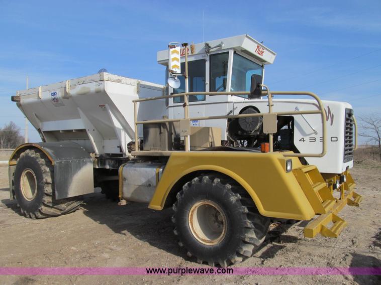 image for item E3584 1997 Tyler 4330 spreader truck