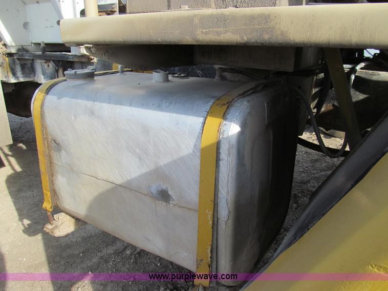 image for item E3584 1997 Tyler 4330 spreader truck