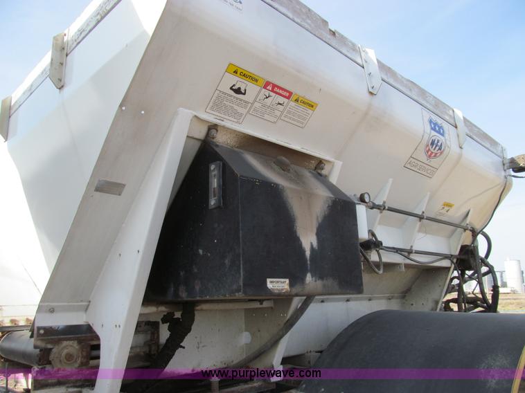 image for item E3584 1997 Tyler 4330 spreader truck