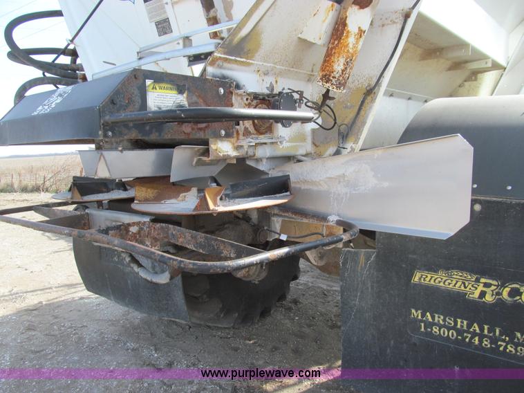 image for item E3584 1997 Tyler 4330 spreader truck