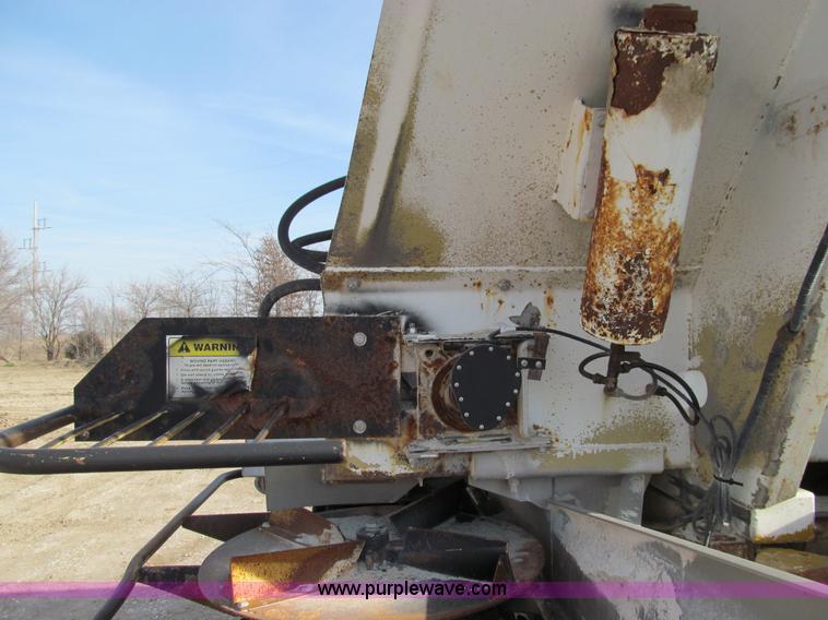 image for item E3584 1997 Tyler 4330 spreader truck