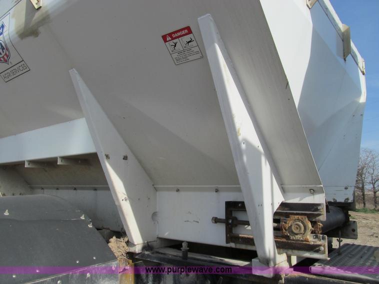 image for item E3584 1997 Tyler 4330 spreader truck