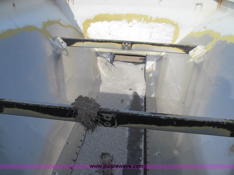 image for item E3584 1997 Tyler 4330 spreader truck