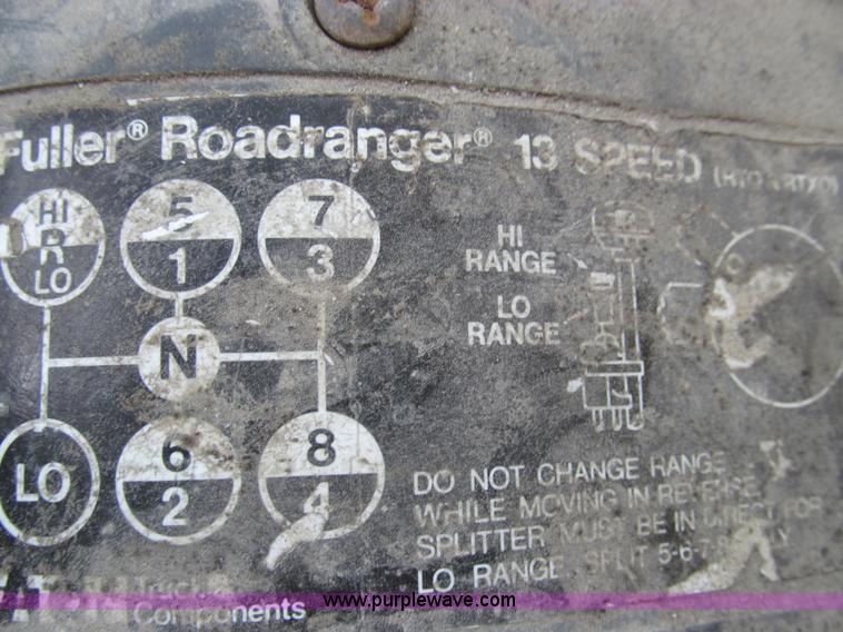 image for item E3585 1984 International C09670 water truck