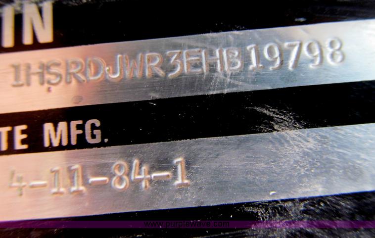 image for item E3585 1984 International C09670 water truck