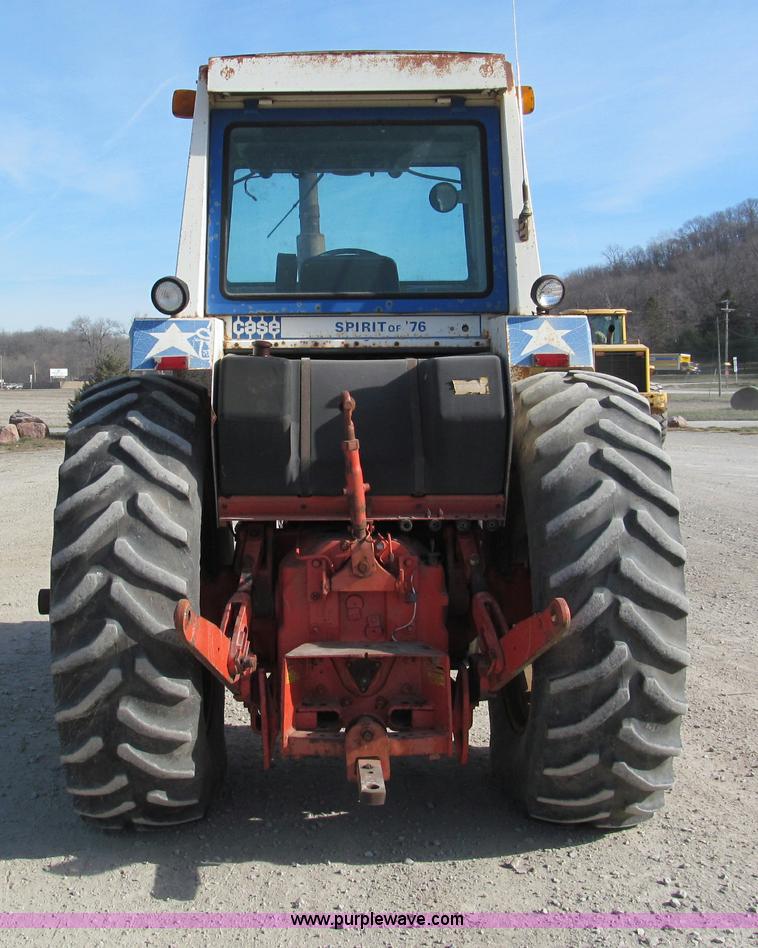 image for item E5738 1976 Case 1570 Spirit of 76 tractor