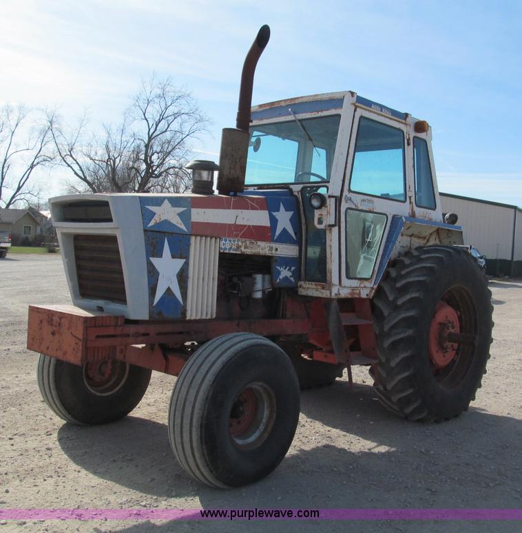 image for item E5738 1976 Case 1570 Spirit of 76 tractor