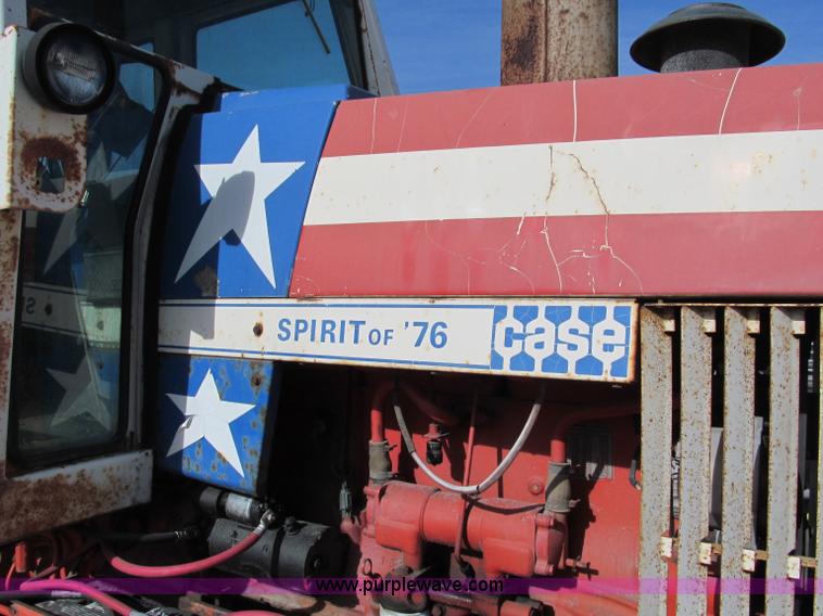 image for item E5738 1976 Case 1570 Spirit of 76 tractor