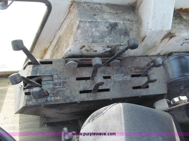 image for item E5738 1976 Case 1570 Spirit of 76 tractor