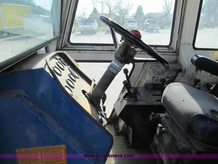 image for item E5738 1976 Case 1570 Spirit of 76 tractor