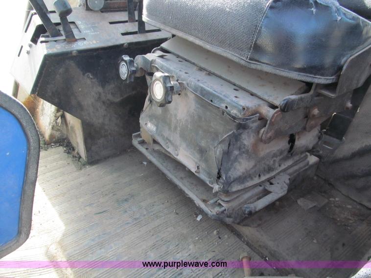 image for item E5738 1976 Case 1570 Spirit of 76 tractor