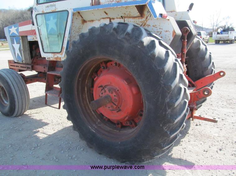 image for item E5738 1976 Case 1570 Spirit of 76 tractor