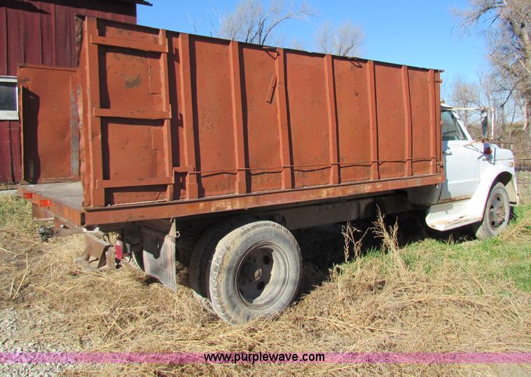 image for item E8178 1972 Chevrolet C50 truck