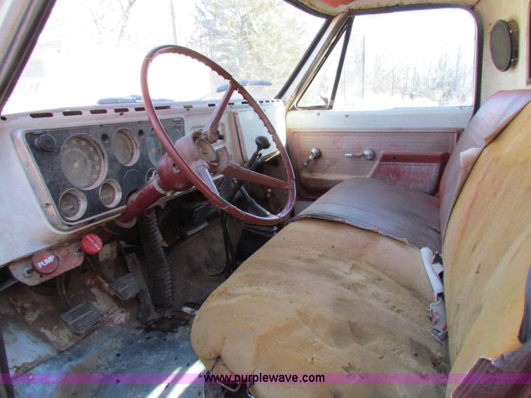 image for item E8178 1972 Chevrolet C50 truck