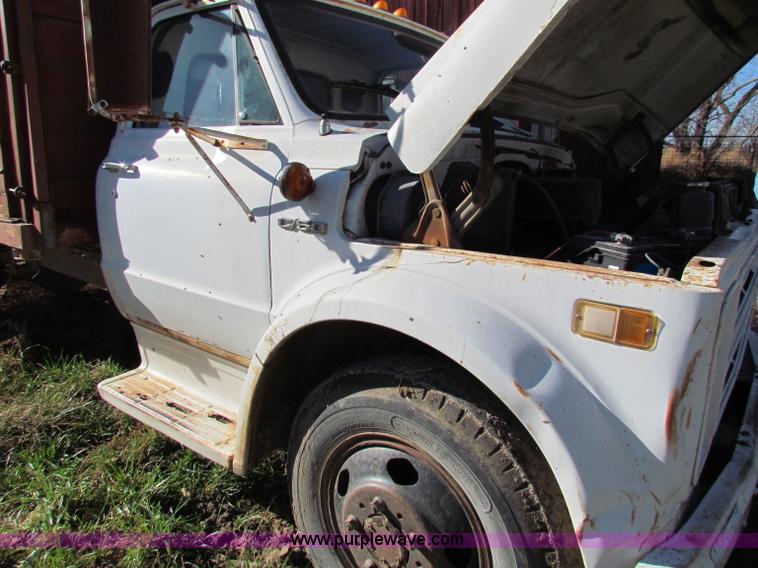 image for item E8178 1972 Chevrolet C50 truck