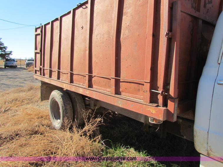 image for item E8178 1972 Chevrolet C50 truck