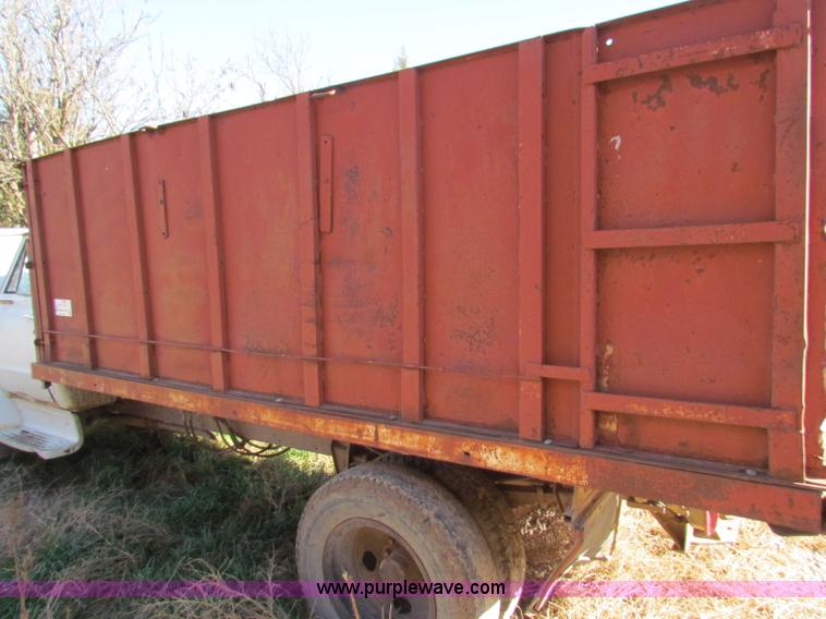 image for item E8178 1972 Chevrolet C50 truck