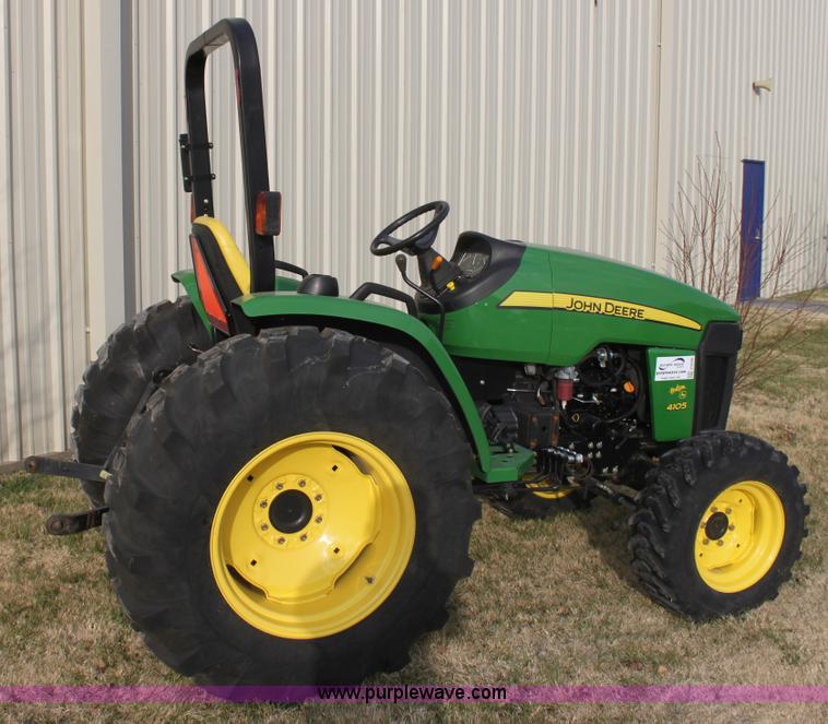 image for item E8236 2010 John Deere 4105 MFWD tractor