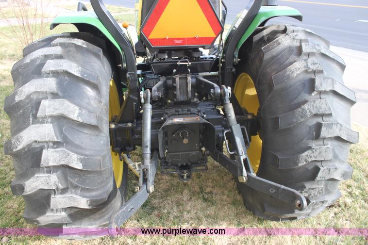 image for item E8236 2010 John Deere 4105 MFWD tractor