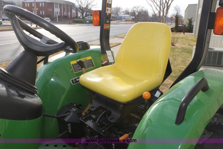 image for item E8236 2010 John Deere 4105 MFWD tractor