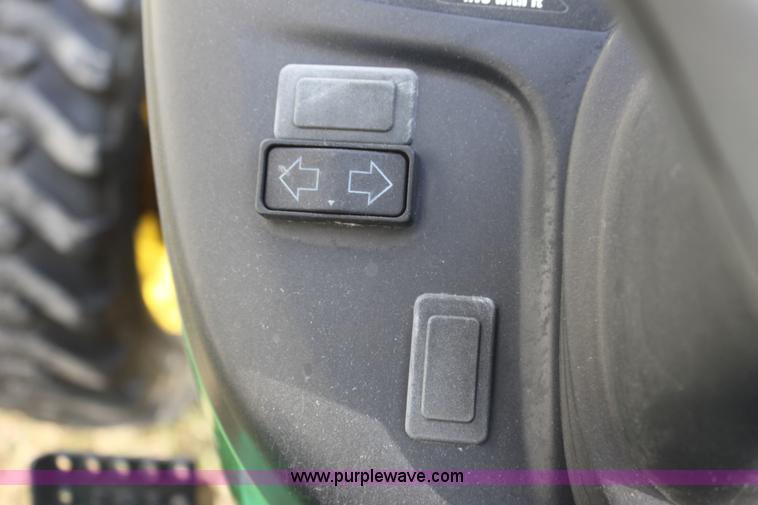 image for item E8236 2010 John Deere 4105 MFWD tractor