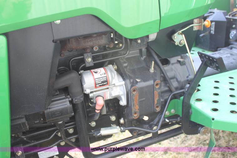 image for item E8236 2010 John Deere 4105 MFWD tractor
