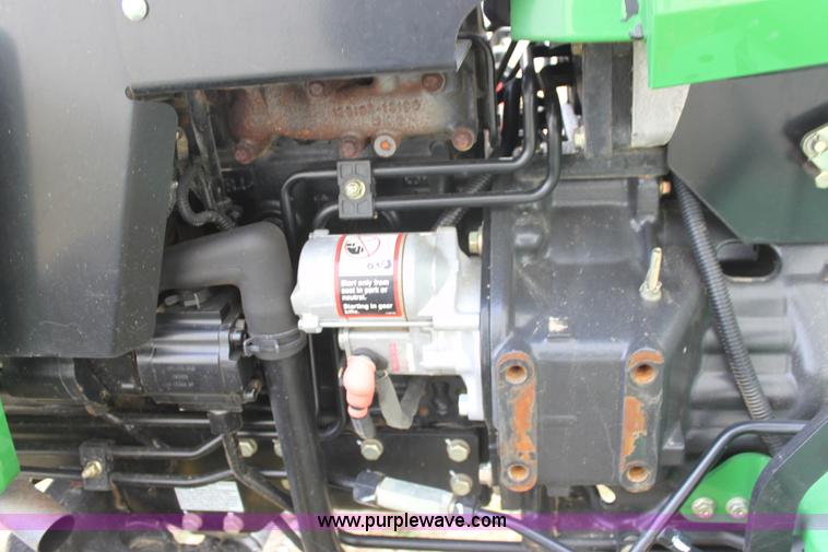 image for item E8236 2010 John Deere 4105 MFWD tractor