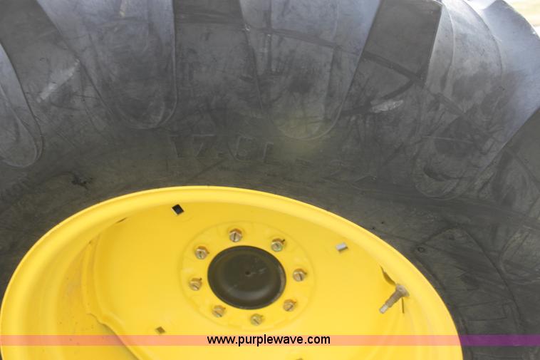 image for item E8236 2010 John Deere 4105 MFWD tractor