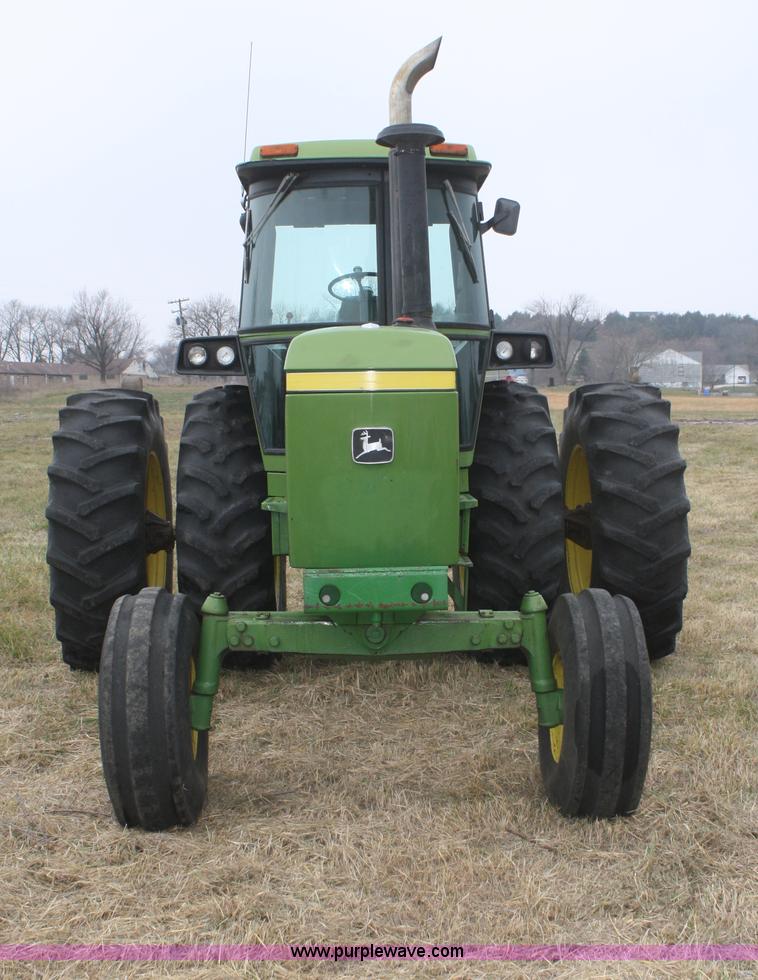 image for item F2720 1974 John Deere 4630 tractor