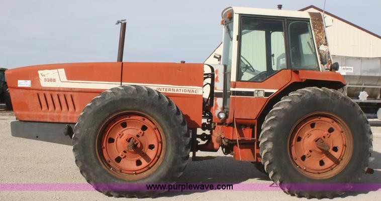 image for item F2726 1978 International 3388 2+2 4WD tractor