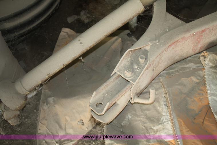 image for item F2727 Gehl 120XD grinder/mixer