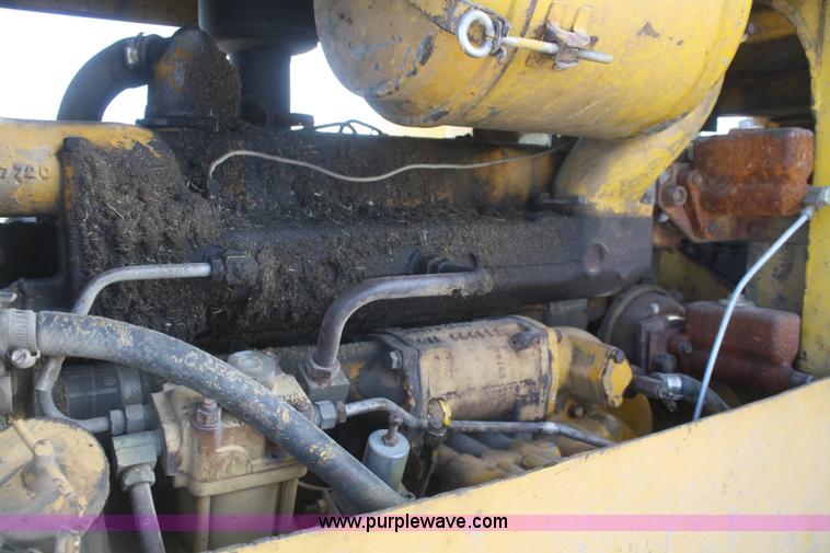 image for item F2728 1975 Caterpillar 920 wheel loader