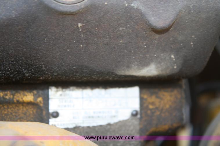 image for item F2728 1975 Caterpillar 920 wheel loader