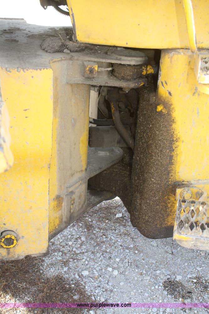 image for item F2728 1975 Caterpillar 920 wheel loader