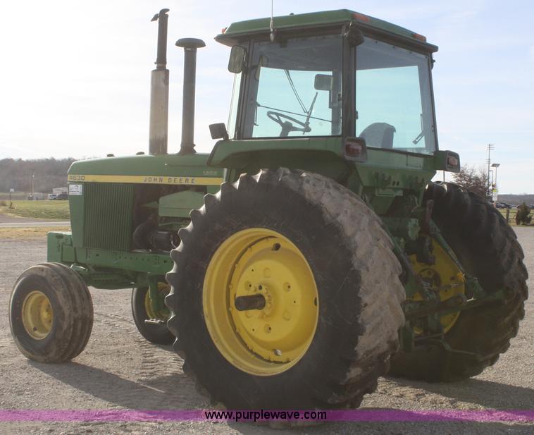 image for item F2729 1977 John Deere 4630 tractor