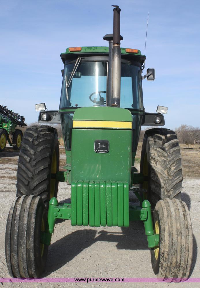 image for item F2729 1977 John Deere 4630 tractor