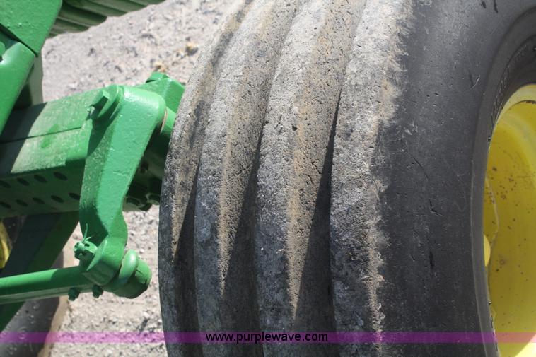 image for item F2729 1977 John Deere 4630 tractor