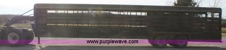 image for item F2731 1992 Coose 36' gooseneck livestock trailer