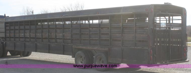 image for item F2731 1992 Coose 36' gooseneck livestock trailer