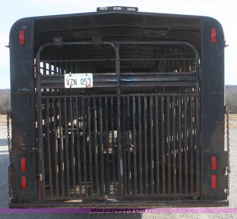 image for item F2731 1992 Coose 36' gooseneck livestock trailer