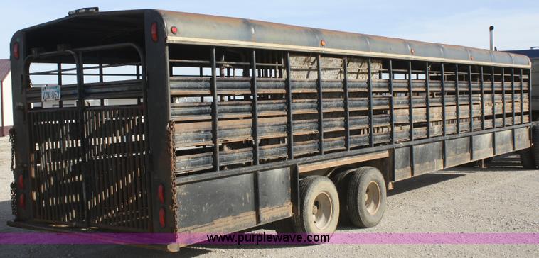 image for item F2731 1992 Coose 36' gooseneck livestock trailer