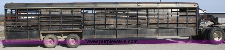 image for item F2731 1992 Coose 36' gooseneck livestock trailer