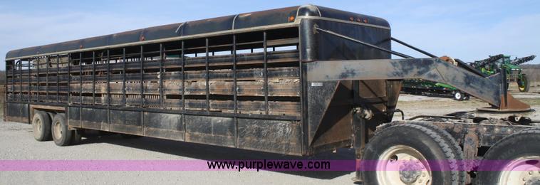 image for item F2731 1992 Coose 36' gooseneck livestock trailer