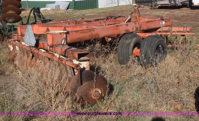 image for item F2902 Allis Chalmers 3100 offset disc