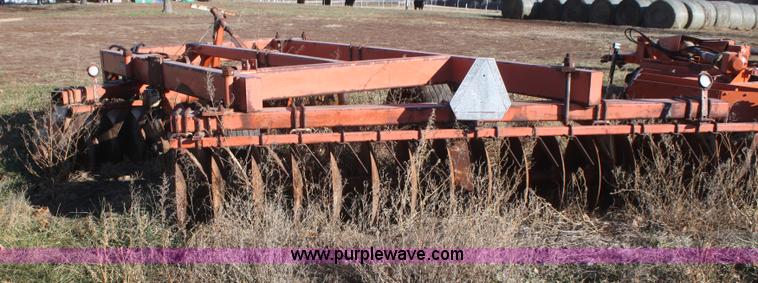 image for item F2902 Allis Chalmers 3100 offset disc